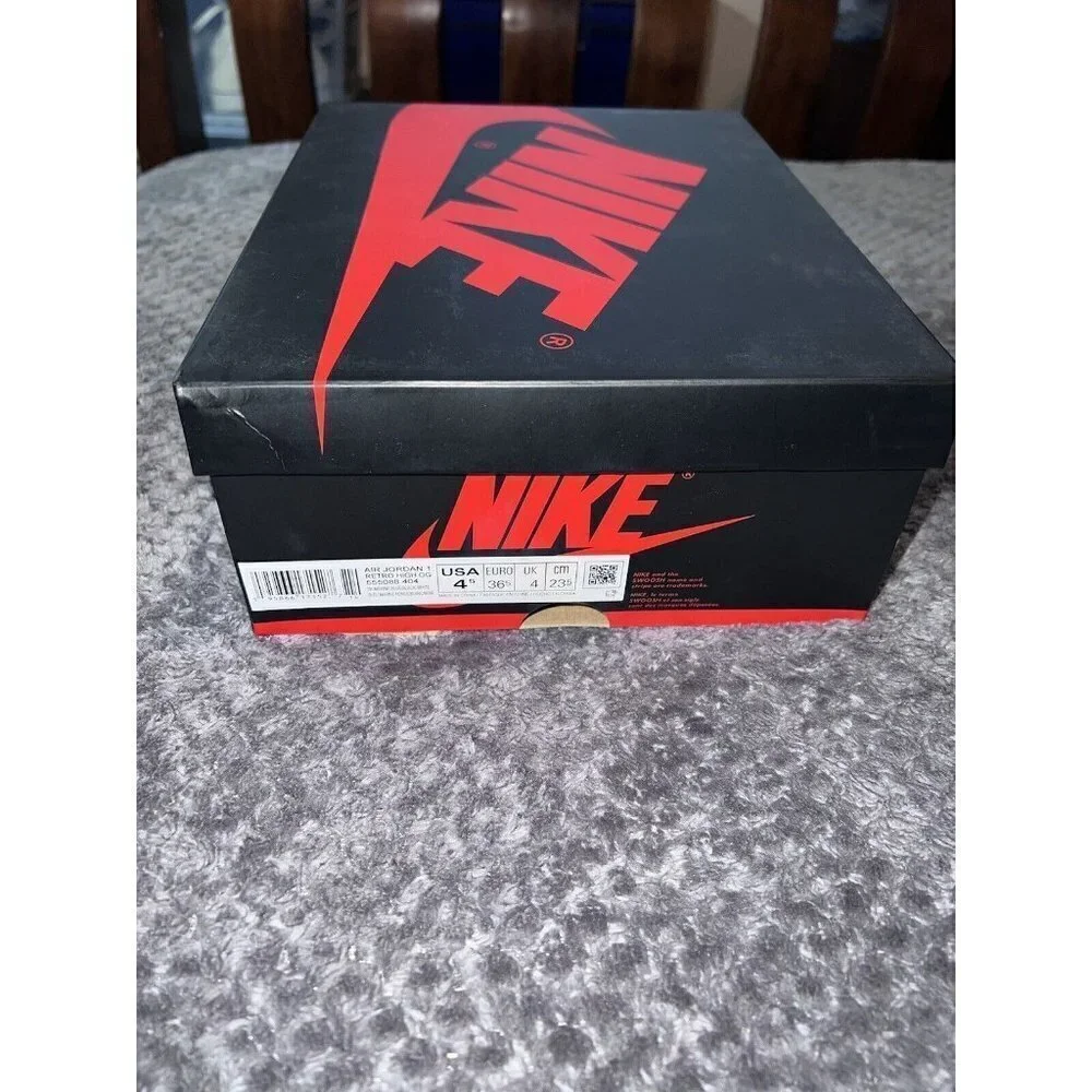 Nike AIR JORDAN 1 Retro High OG Basketball Shoes Dark Marina Blue Size 4.5